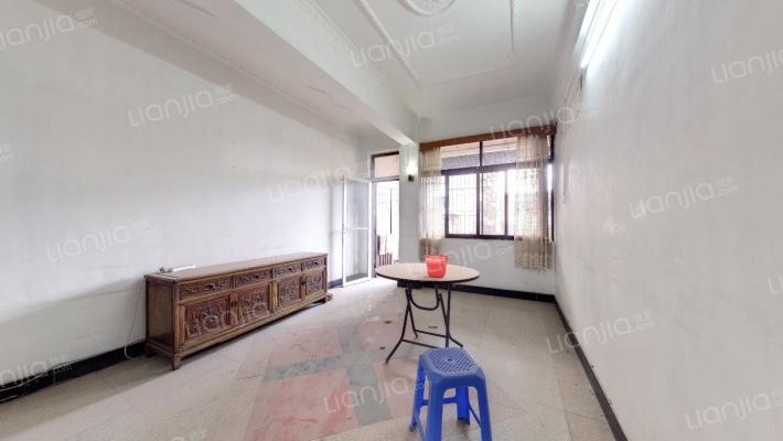 新中路二手房实景图