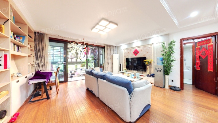 荷澜庭二手房实景图