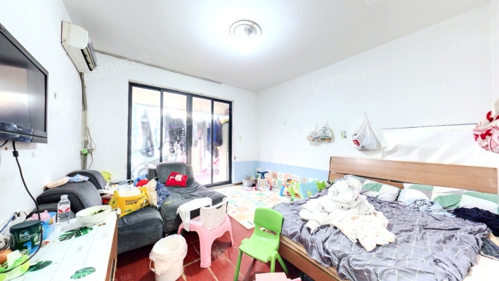 绿地21城C区二手房实景图