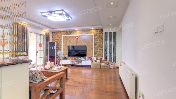 皇冠国际社区一期二手房实景图