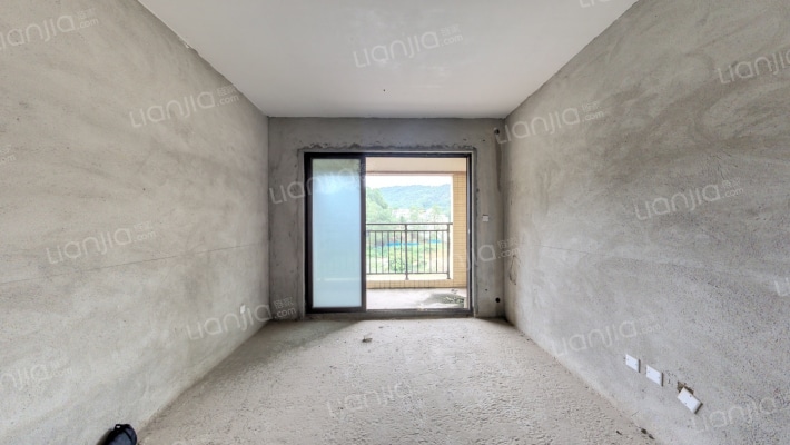 深业高榜山1号花园二手房实景图