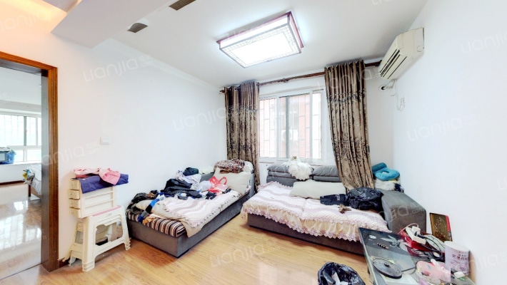 银河佳苑二手房实景图