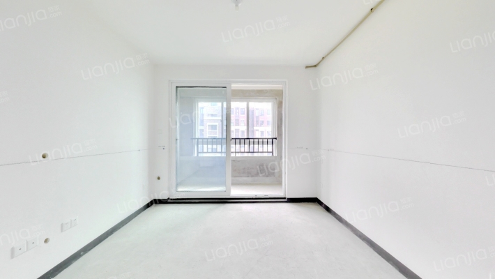 湖光晨樾二手房实景图