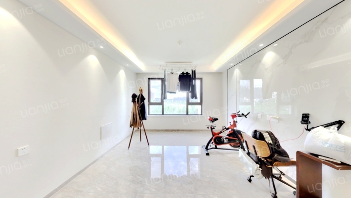 保利天汇二手房实景图