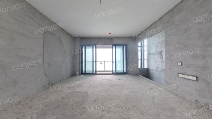 万菱情侣湾一号二手房实景图