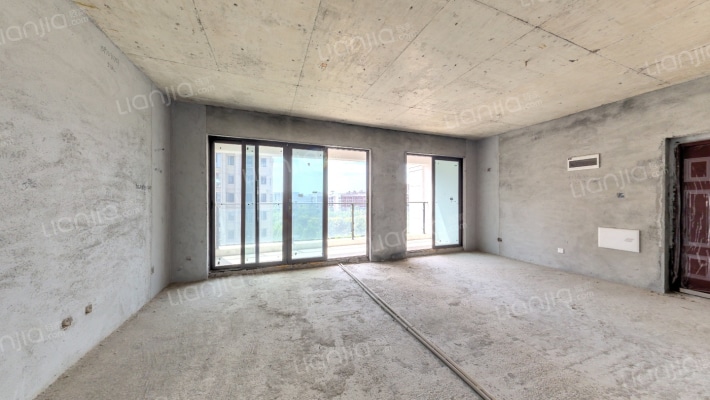 裕田奥莱小镇二手房实景图