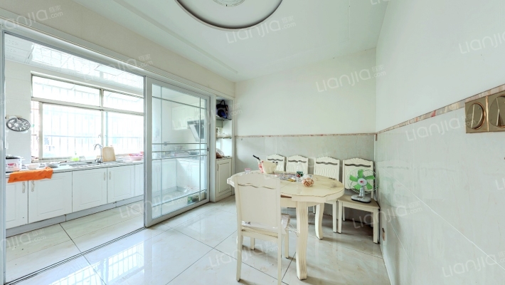 中港新村二手房实景图