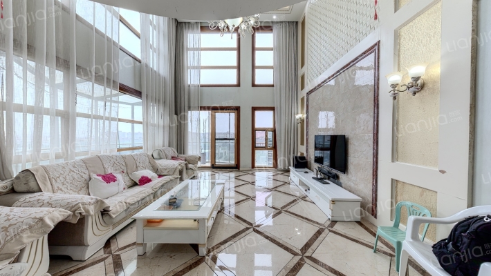 天泓山庄怡山苑二手房实景图