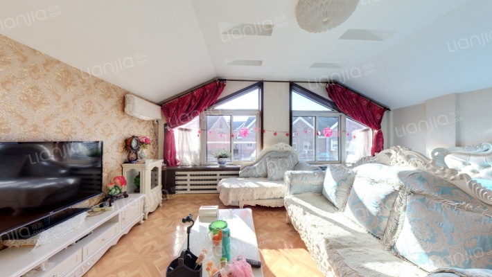 龙畔金泉一期二手房实景图