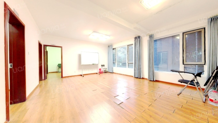 融创南湖逸家二手房实景图