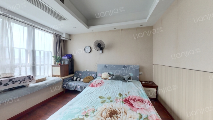 盛泰名都中心二手房实景图