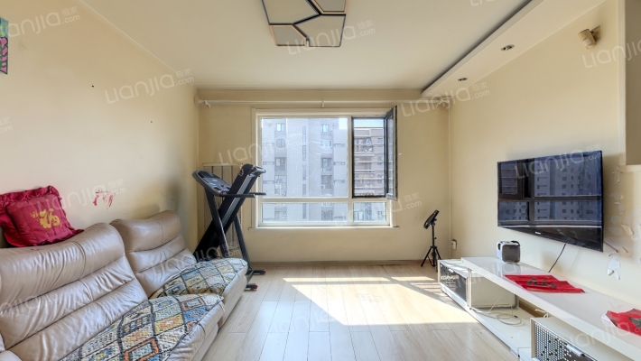 万科魅力之城格兰苑二手房实景图