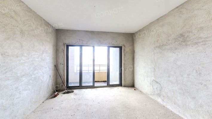 富卓华庭二手房实景图