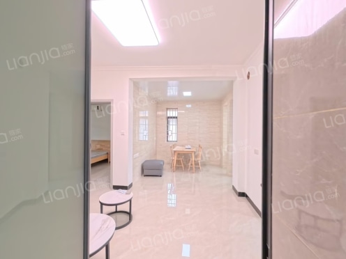 合租·东风路110号院 4居室 南/北卧