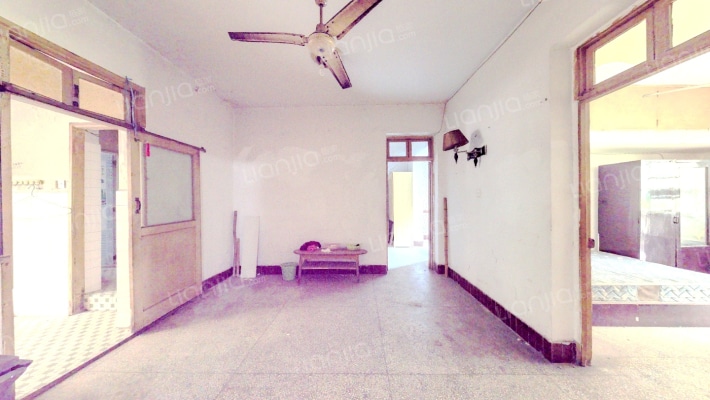 百货公司综合楼二手房实景图