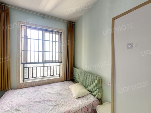 合租·西财学府阳光 3居室 西北卧