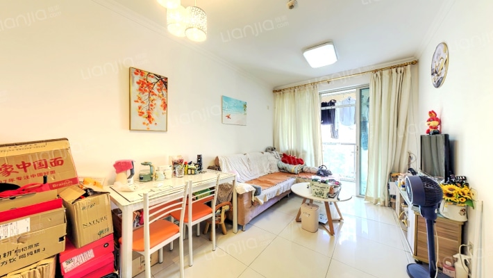 信义假日名城六期溢芳园二手房实景图