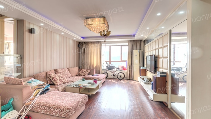 荣盛阿尔卡迪亚二手房实景图