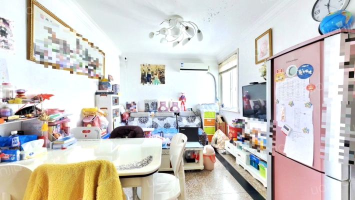 天虹四村二手房实景图