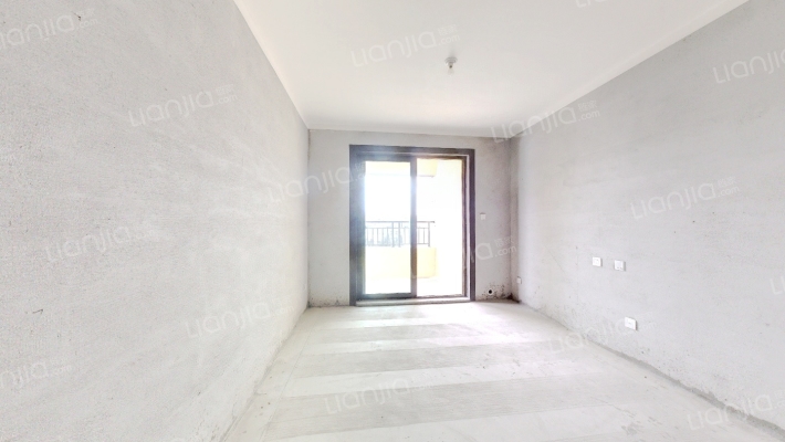 朗悦悦融苑二手房实景图