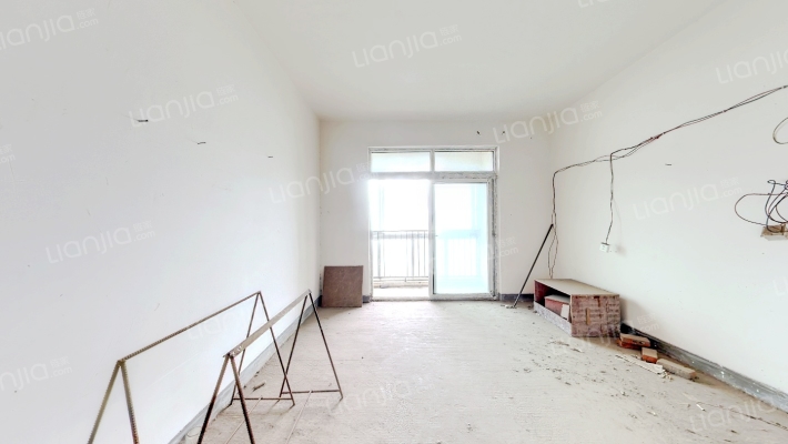 银翔翡翠谷B区二手房实景图