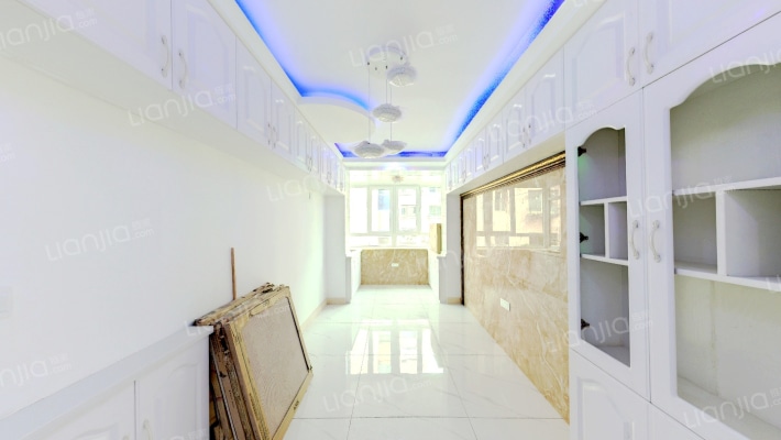 晓春社区二手房实景图