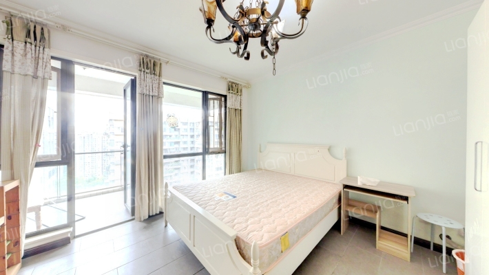 华润凤凰城一期二手房实景图