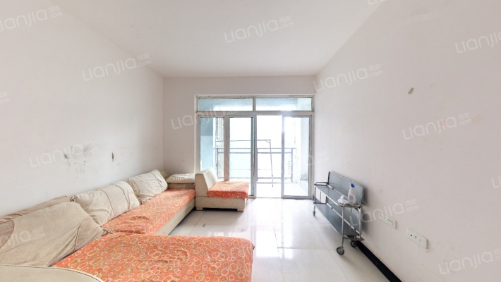 利尔月半湾二手房实景图