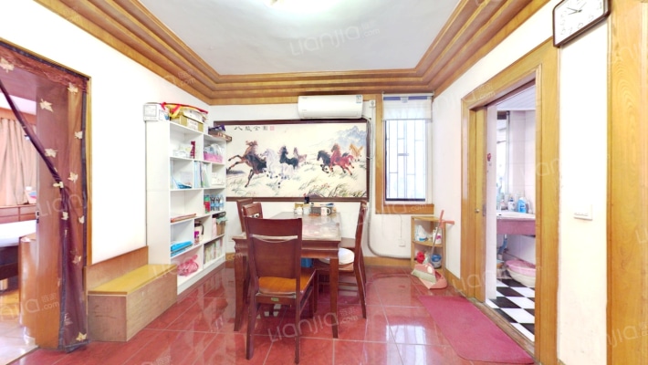 天鹤四村西区二手房实景图