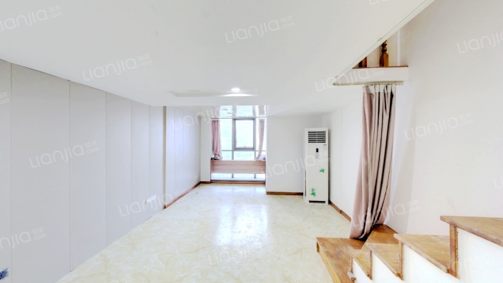 深港亚太中心二手房实景图