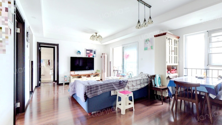 万科理想城一期二手房实景图