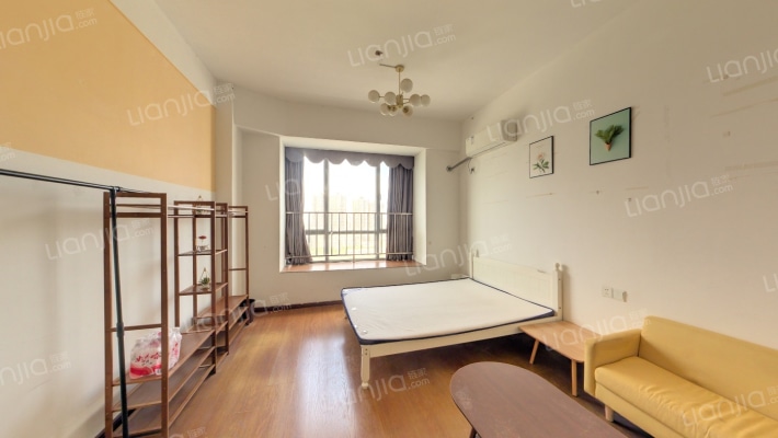 国金滨江二手房实景图