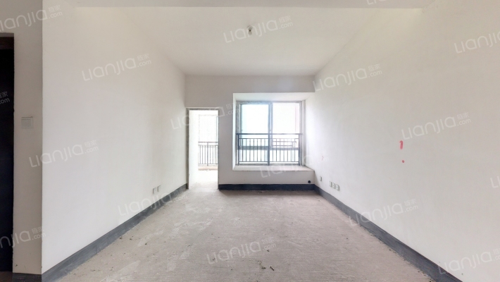 西城湖景二手房实景图