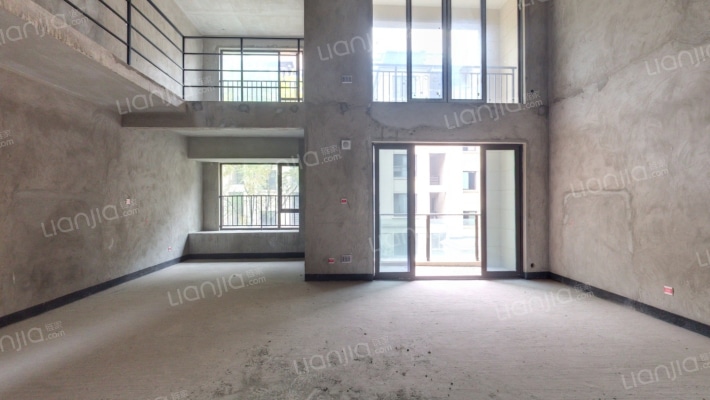 国盛天鹅墅二手房实景图