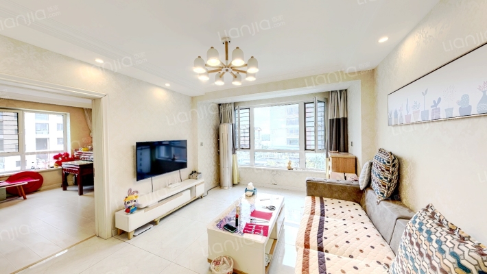 廊桥国际二手房实景图