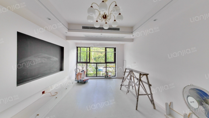 越秀悦映湖山悦玺二手房实景图