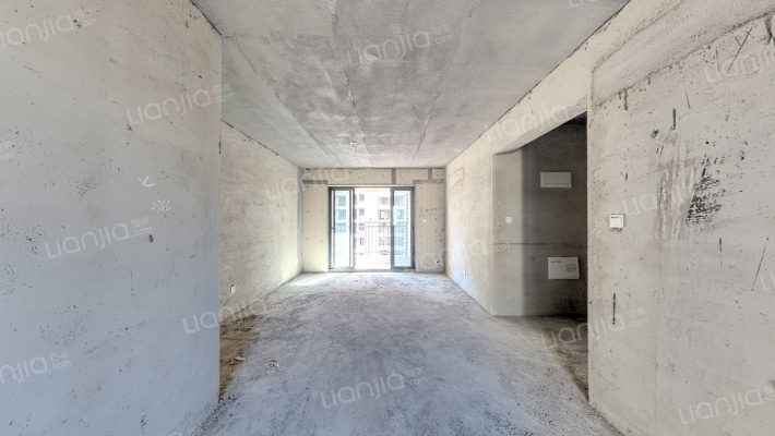 中梁正荣府二手房实景图