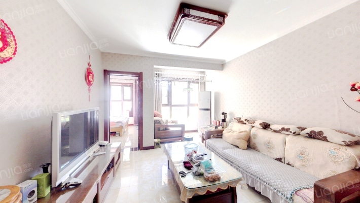 红郡雅苑二手房实景图