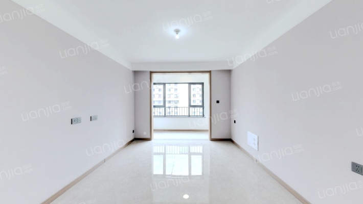 万科翡翠四季B区二手房实景图