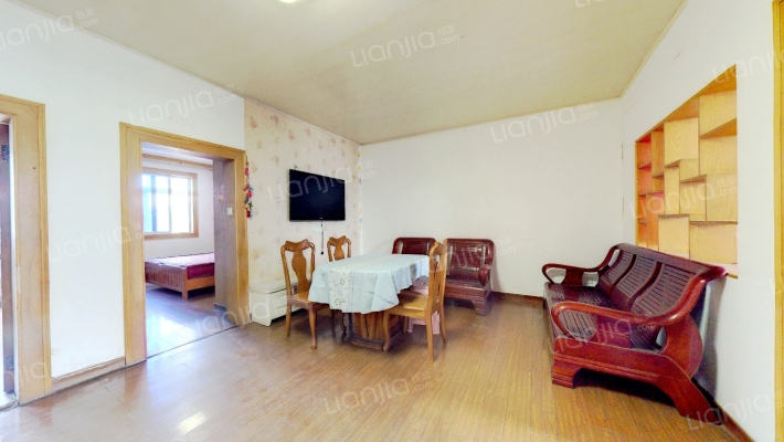 需浦新村二手房实景图