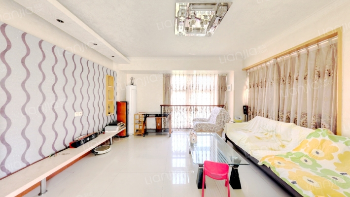 万科魅力之城二期二手房实景图