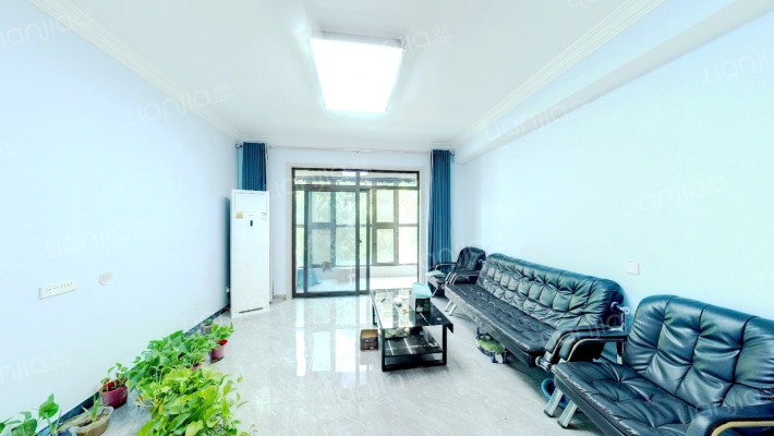 鼎天东尚二手房实景图