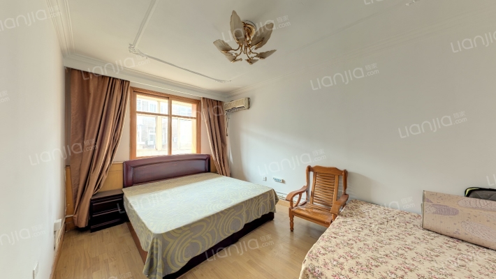 地毯厂路18号二手房实景图