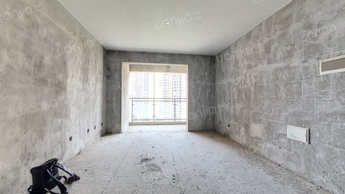诚卓碧波豪庭二手房实景图