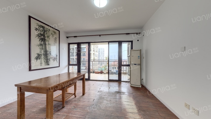 龙岸花园二期二手房实景图