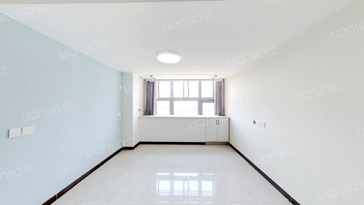 新站广场二手房实景图