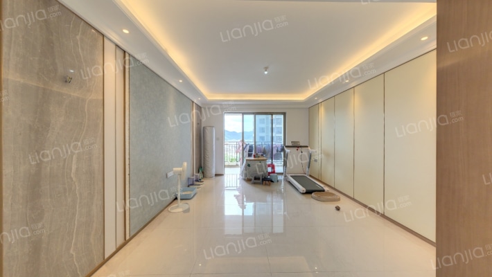 梅溪湖金茂湾二期二手房实景图