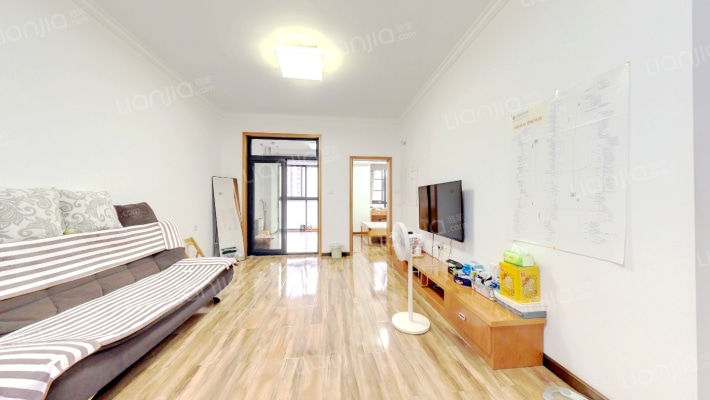 大华南湖公园世家三期二手房实景图