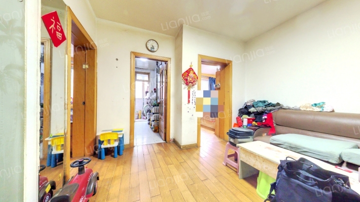 红粉路27-29二手房实景图