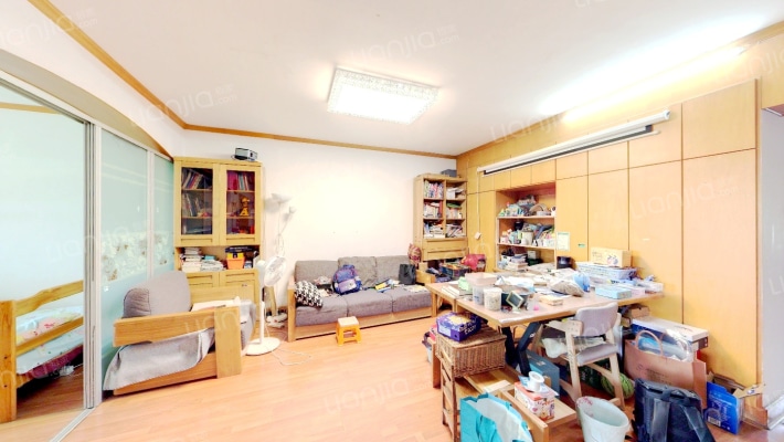 彩虹新村二手房实景图